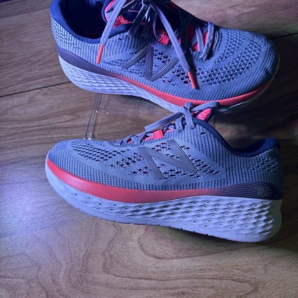 New Balance Women's Athletic Shoes in Gray and Pink - Picture 5 of 12